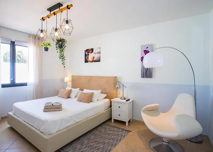 Casa Maurizio - Heated Pool, Hot Tub & Hammam Villa *