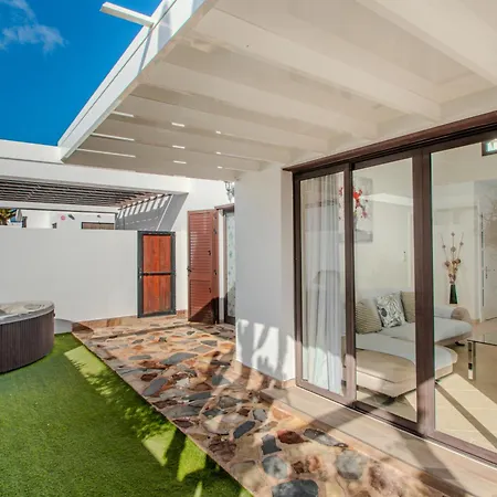 Casa Maurizio - Heated Pool, Hot Tub & Hammam