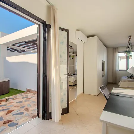 Casa Maurizio - Heated Pool, Hot Tub & Hammam Playa Blanca (Lanzarote)