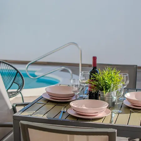 Villa Casa Maurizio - Heated Pool, Hot Tub & Hammam