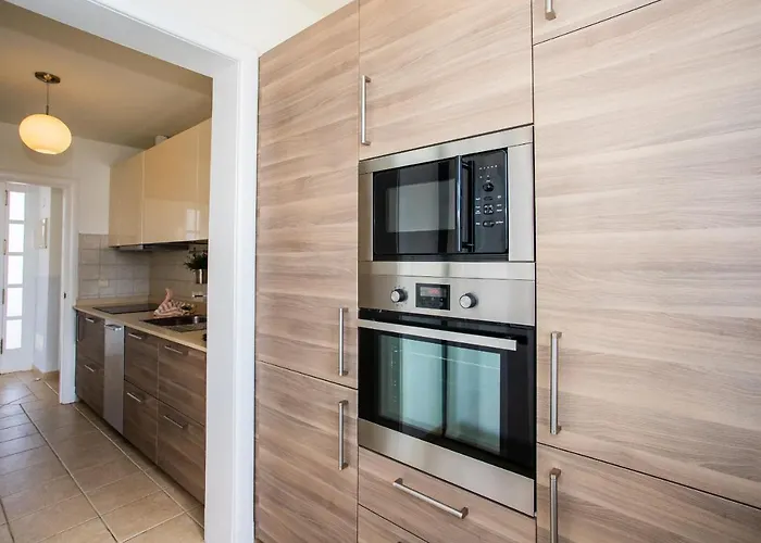 Casa Maurizio - Heated Pool, Hot Tub & Hammam *