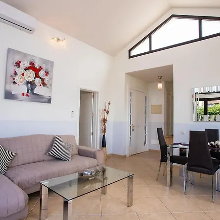 Villa Casa Maurizio - Heated Pool, Hot Tub & Hammam